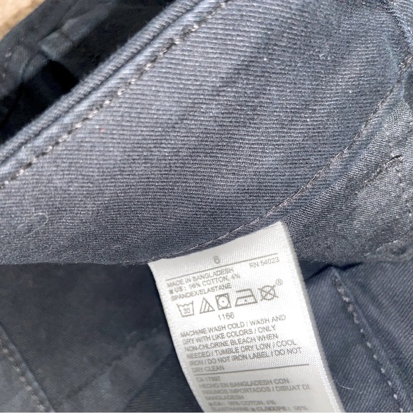 Old Navy Pixie Pants - Picture 4 of 4